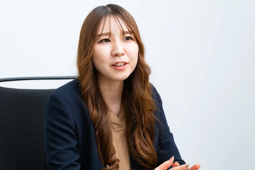 アコム株式会社泉谷眞莉奈様