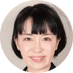 岡 佐紀子（おか・さきこ）